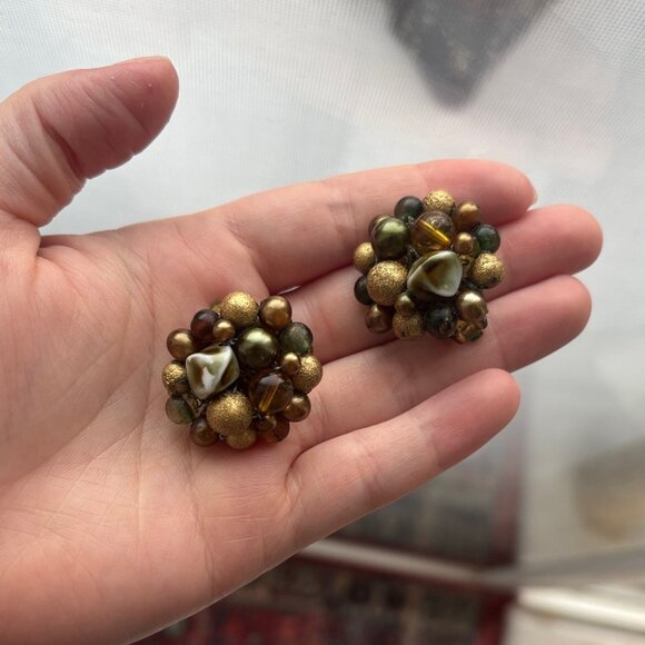 Vintage Gold-tone Stone Beaded Cluster Clipon Earrings Japan - Picture 1 of 4